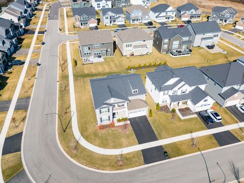 Tiny photo for 2552 Weatherbee Lane, Naperville, IL 60563 (MLS # 12588090)