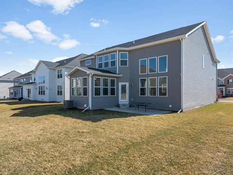 Tiny photo for 2552 Weatherbee Lane, Naperville, IL 60563 (MLS # 12588090)