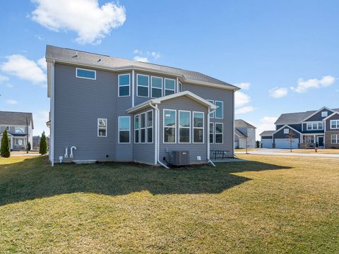 Tiny photo for 2552 Weatherbee Lane, Naperville, IL 60563 (MLS # 12588090)