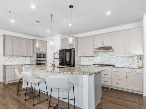 Tiny photo for 2552 Weatherbee Lane, Naperville, IL 60563 (MLS # 12588090)