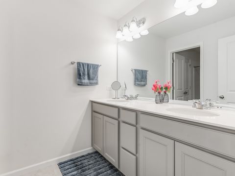 Tiny photo for 2552 Weatherbee Lane, Naperville, IL 60563 (MLS # 12588090)