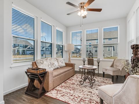 Tiny photo for 2552 Weatherbee Lane, Naperville, IL 60563 (MLS # 12588090)