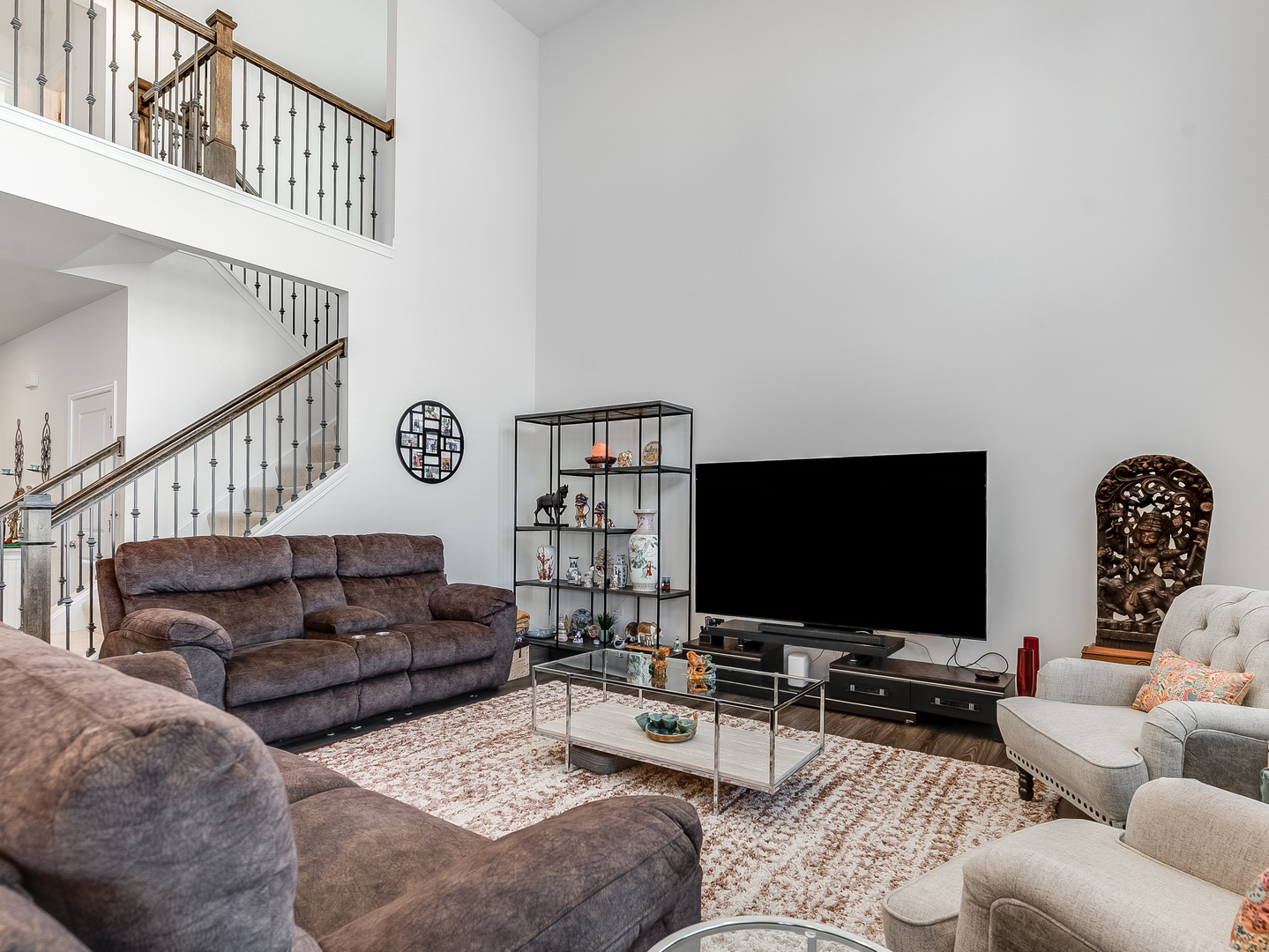 2552 Weatherbee Lane