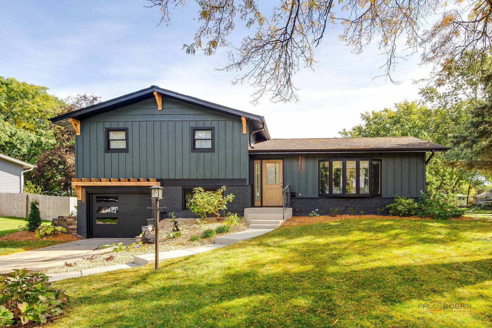 6955 PARKVIEW Drive
