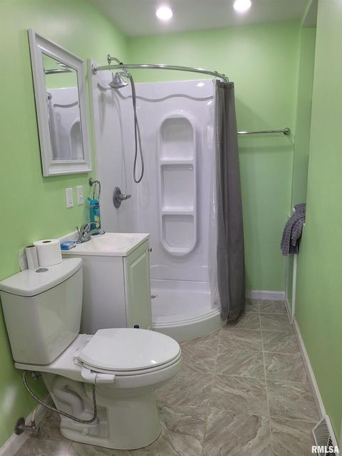 Tiny photo for 3 Lynn Rose Heights Street, Mt Sterling, IL 62353 (MLS # QC4256411)