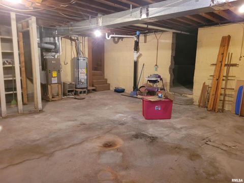 Tiny photo for 3 Lynn Rose Heights Street, Mt Sterling, IL 62353 (MLS # QC4256411)