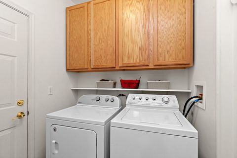 Tiny photo for 244 Lineas Lane #244, Geneva, IL 60134 (MLS # 12500149)