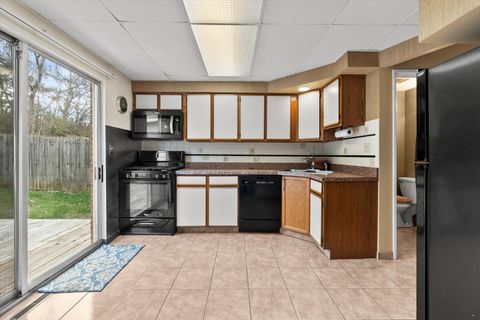 Tiny photo for 318 Sunset Trail, New Lenox, IL 60451 (MLS # 12520196)