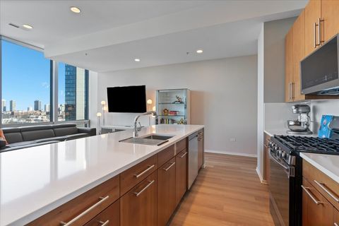 Tiny photo for 500 W SUPERIOR Street #802, Chicago, IL 60654 (MLS # 12558161)