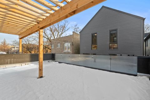 Tiny photo for 3754 N Claremont Avenue, Chicago, IL 60618 (MLS # 12534600)