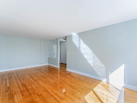 Tiny photo for 6500 N Ridge Boulevard #4E, Chicago, IL 60626 (MLS # 12488135)