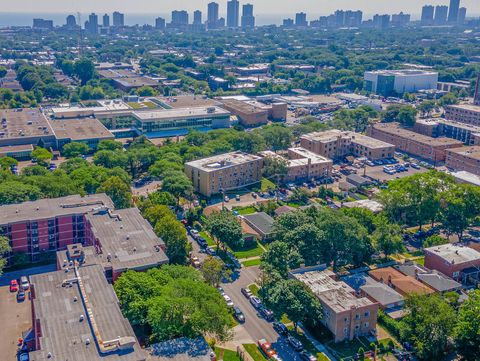 Tiny photo for 6500 N Ridge Boulevard #4E, Chicago, IL 60626 (MLS # 12488135)