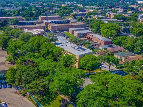 Tiny photo for 6500 N Ridge Boulevard #4E, Chicago, IL 60626 (MLS # 12488135)