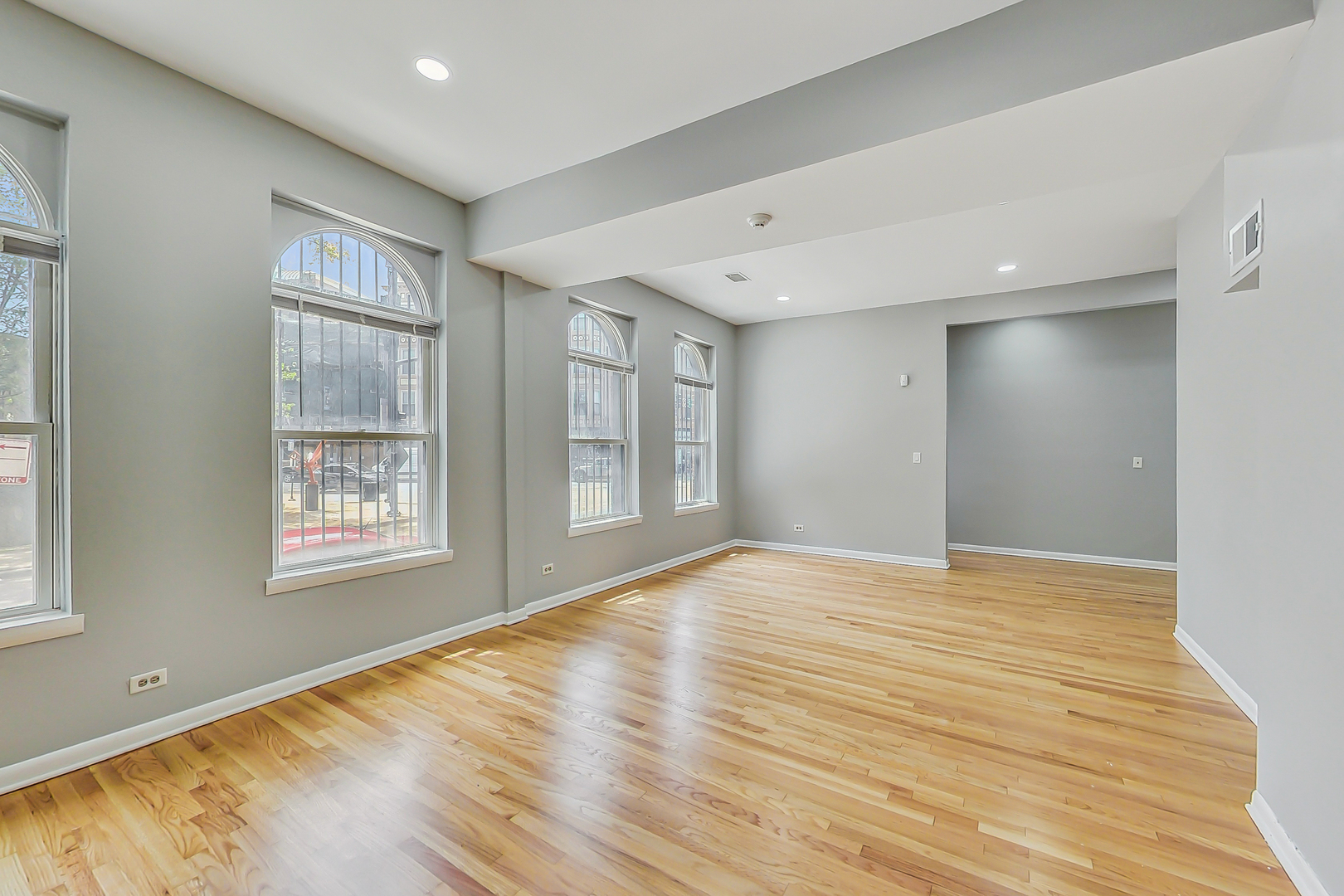 864 W Aldine Avenue 1