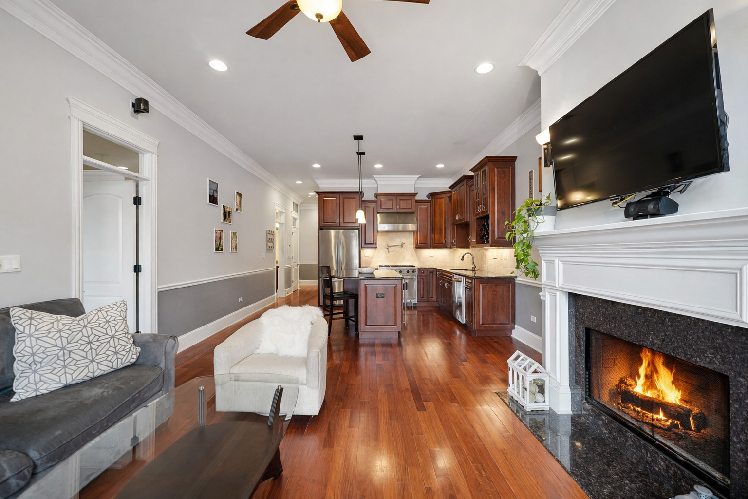 2401 N Janssen Avenue 204