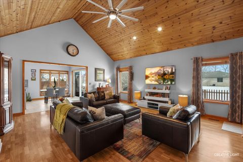 Tiny photo for 1024 Independence Boulevard, Yorkville, IL 60560 (MLS # 12558514)