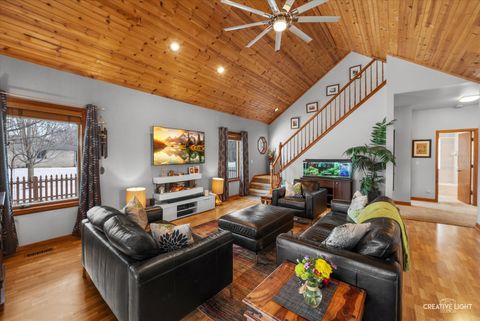 Tiny photo for 1024 Independence Boulevard, Yorkville, IL 60560 (MLS # 12558514)