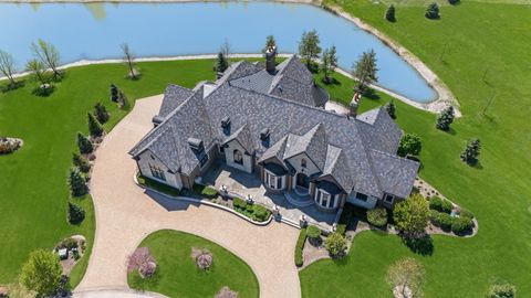 Photo of 23 Enclave Court, South Barrington, IL 60010 (MLS # 12625719)