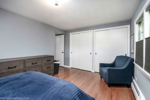 Tiny photo for 6400 N KNOX Avenue, Lincolnwood, IL 60712 (MLS # 12490387)