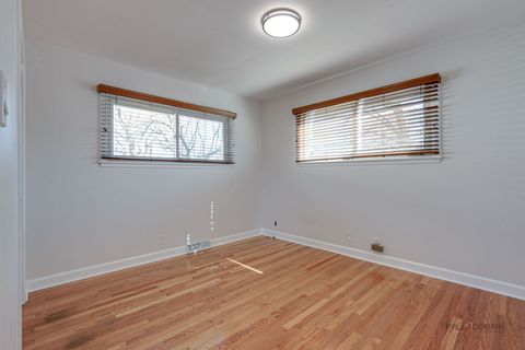 Tiny photo for 5251 Greenleaf Street, Skokie, IL 60077 (MLS # 12600894)