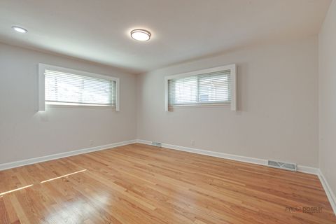 Tiny photo for 5251 Greenleaf Street, Skokie, IL 60077 (MLS # 12600894)