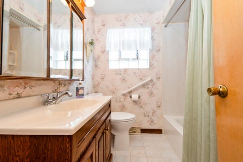 Tiny photo for 7707 Merrimac Avenue, Burbank, IL 60459 (MLS # 12714120)