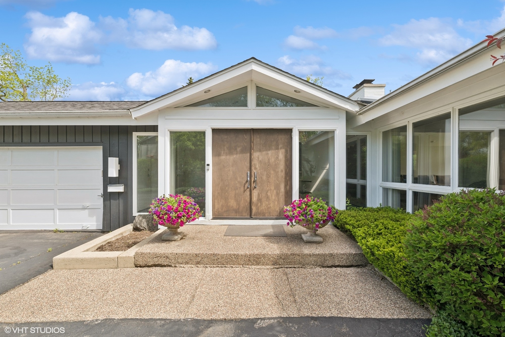 325 Seven Pines Circle