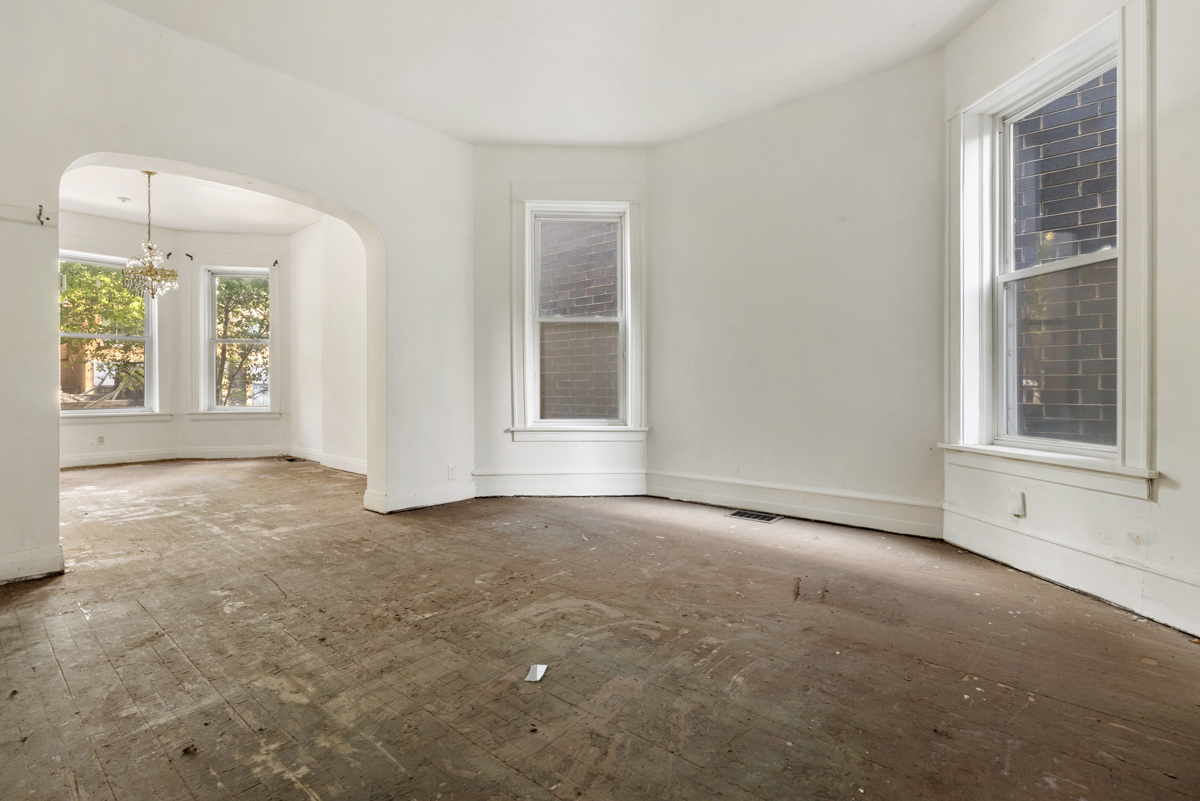 1907 W Irving Park Road