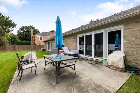 Tiny photo for 3018 Indianwood Road, Wilmette, IL 60091 (MLS # 12550423)