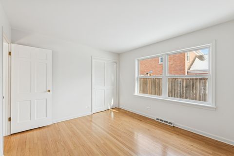 Tiny photo for 3018 Indianwood Road, Wilmette, IL 60091 (MLS # 12550423)