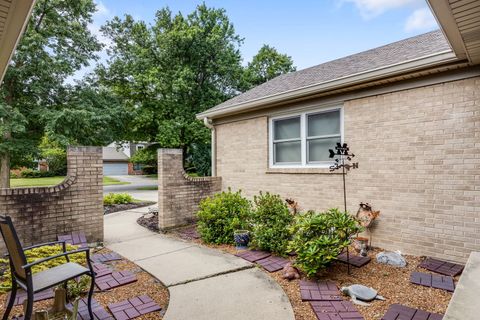 Tiny photo for 3018 Indianwood Road, Wilmette, IL 60091 (MLS # 12550423)