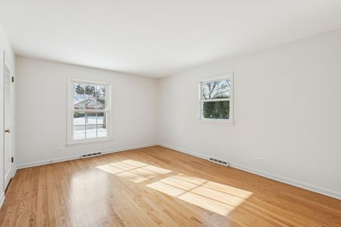 Tiny photo for 3018 Indianwood Road, Wilmette, IL 60091 (MLS # 12550423)