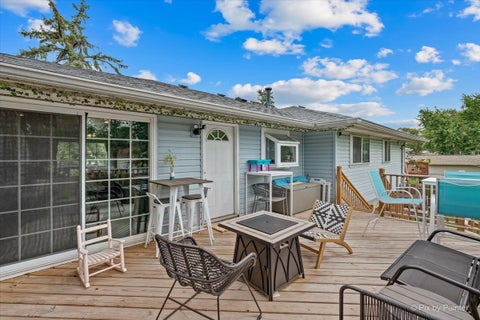 Tiny photo for 813 Krause Avenue, Streamwood, IL 60107 (MLS # 12722082)