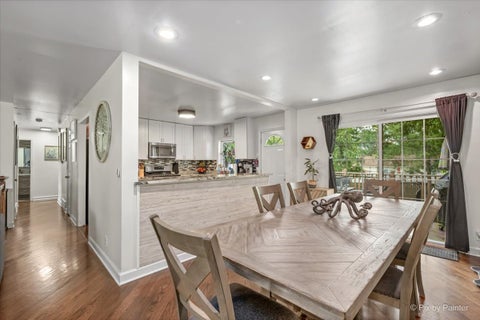 Tiny photo for 813 Krause Avenue, Streamwood, IL 60107 (MLS # 12722082)