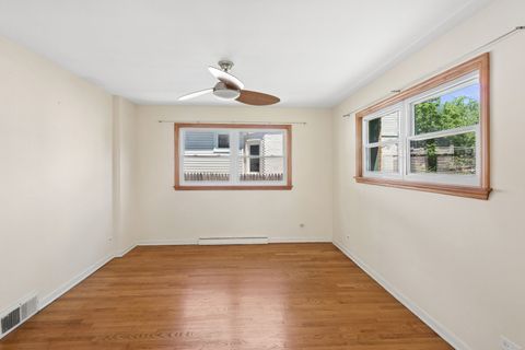 Tiny photo for 324 Asbury Avenue, Evanston, IL 60202 (MLS # 12687290)
