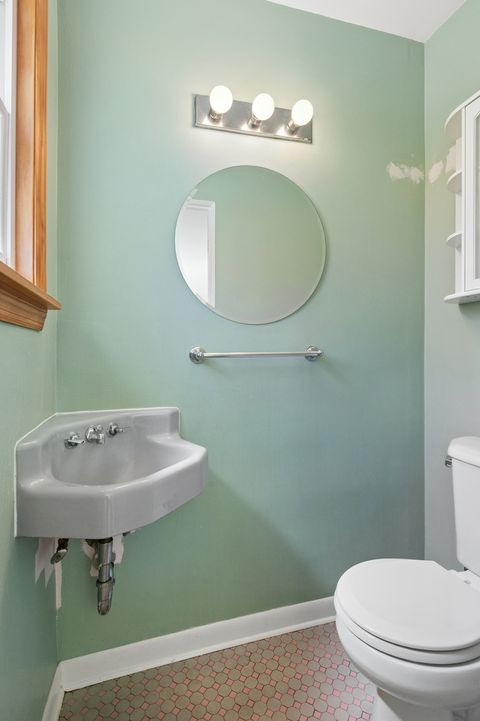 Tiny photo for 324 Asbury Avenue, Evanston, IL 60202 (MLS # 12687290)
