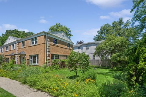 Tiny photo for 324 Asbury Avenue, Evanston, IL 60202 (MLS # 12687290)