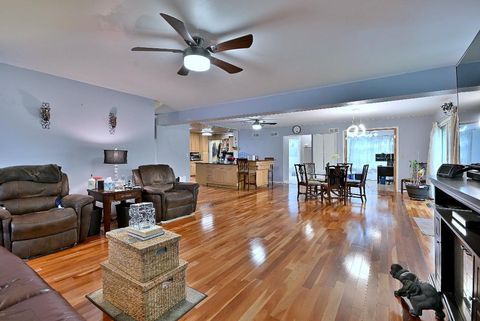 Tiny photo for 446 S Stratford Avenue, Elmhurst, IL 60126 (MLS # 12404377)