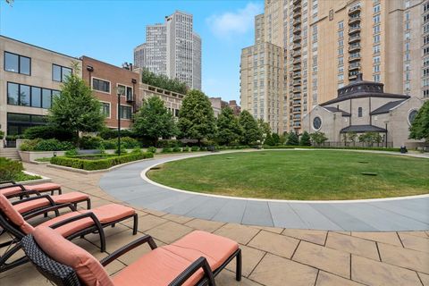 Tiny photo for 2550 N Lakeview Avenue #N1604, Chicago, IL 60614 (MLS # 12602410)