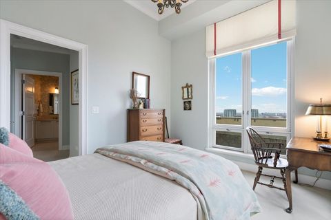 Tiny photo for 2550 N Lakeview Avenue #N1604, Chicago, IL 60614 (MLS # 12602410)