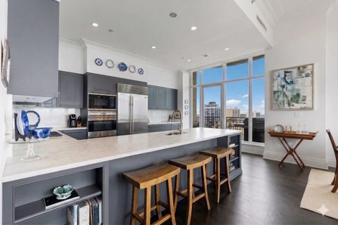 Tiny photo for 2550 N Lakeview Avenue #N1604, Chicago, IL 60614 (MLS # 12602410)