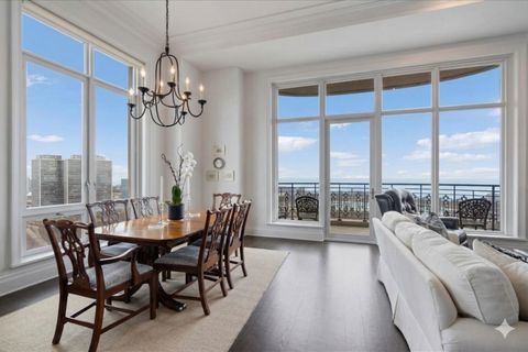 Tiny photo for 2550 N Lakeview Avenue #N1604, Chicago, IL 60614 (MLS # 12602410)