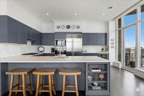 Tiny photo for 2550 N Lakeview Avenue #N1604, Chicago, IL 60614 (MLS # 12602410)