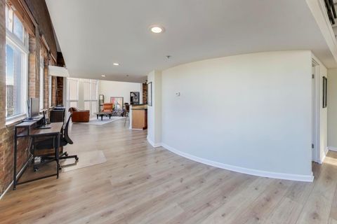 Tiny photo for 1000 W Diversey Parkway #3D, Chicago, IL 60614 (MLS # 12558034)