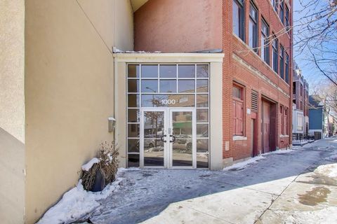 Tiny photo for 1000 W Diversey Parkway #3D, Chicago, IL 60614 (MLS # 12558034)