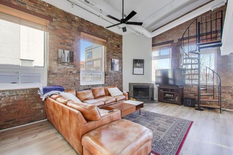 Tiny photo for 1000 W Diversey Parkway #3D, Chicago, IL 60614 (MLS # 12558034)