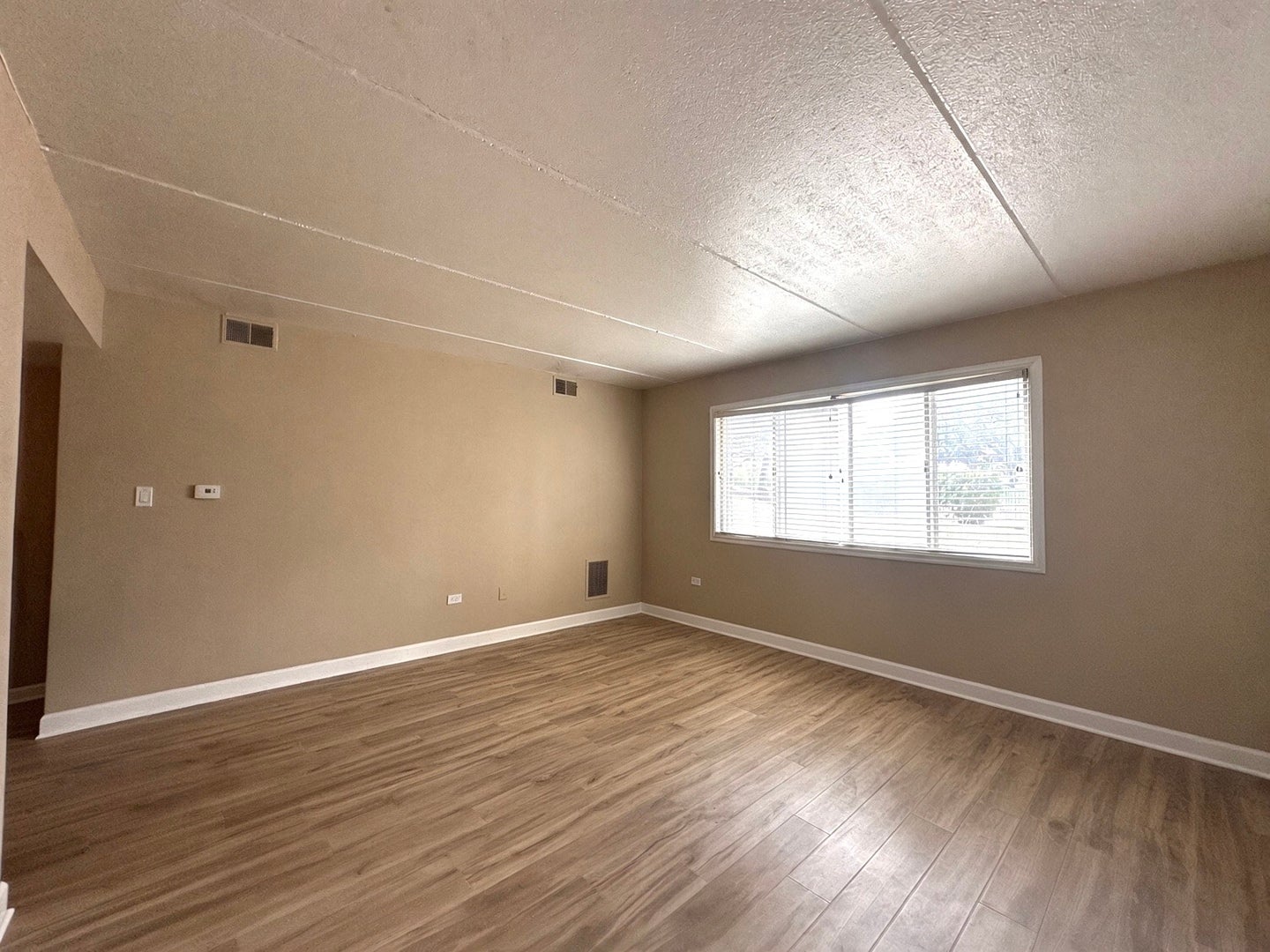 841 N York Road 128
