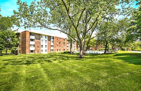 Tiny photo for 841 N York Road #128, Elmhurst, IL 60126 (MLS # 12755474)