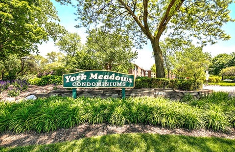 Tiny photo for 841 N York Road #128, Elmhurst, IL 60126 (MLS # 12755474)