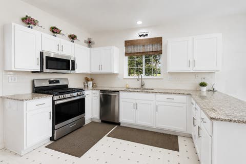 Tiny photo for 1819 Krowka Drive, Des Plaines, IL 60018 (MLS # 12704159)